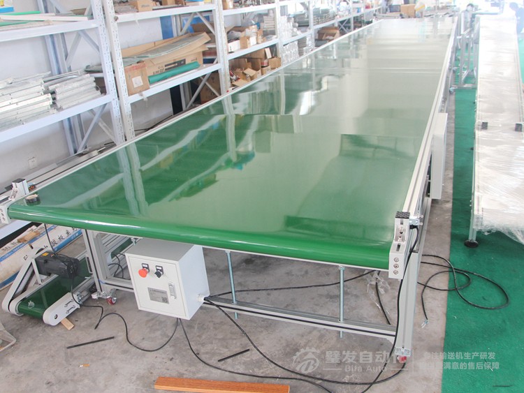 1500W10000L標(biāo)準(zhǔn)大線結(jié)構(gòu)皮帶輸送機