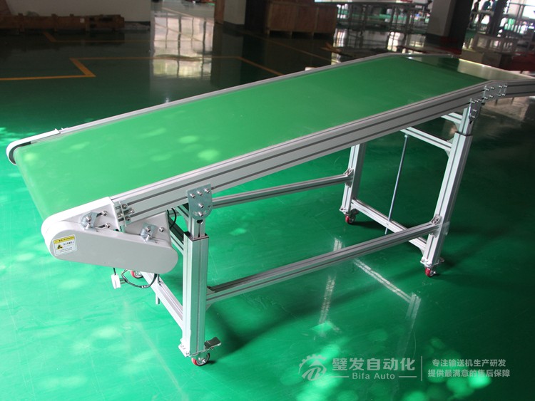機械手配套帶平臺斜坡輸送線