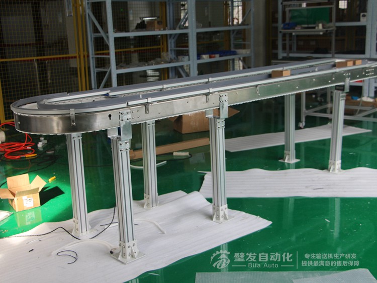 環(huán)形轉(zhuǎn)彎塑料鏈板線