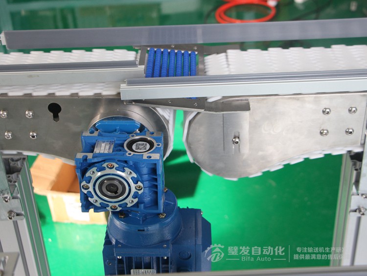 環(huán)形轉(zhuǎn)彎塑料鏈板線